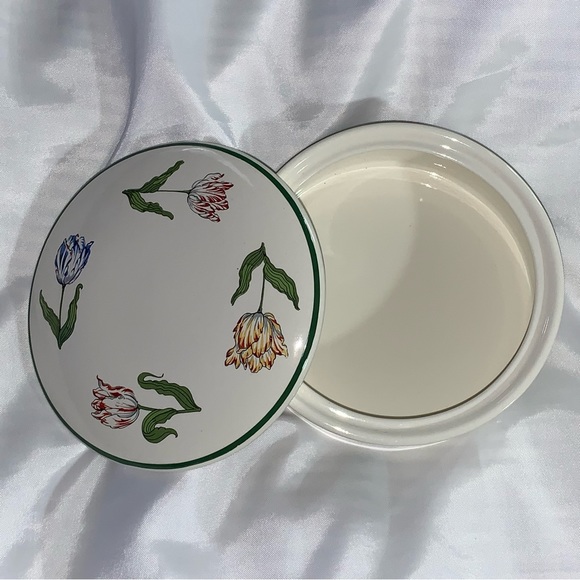 TIFFANY & CO. large Tiffany Tulips TRINKET BOX powder box PORCELAIN - Picture 2 of 10